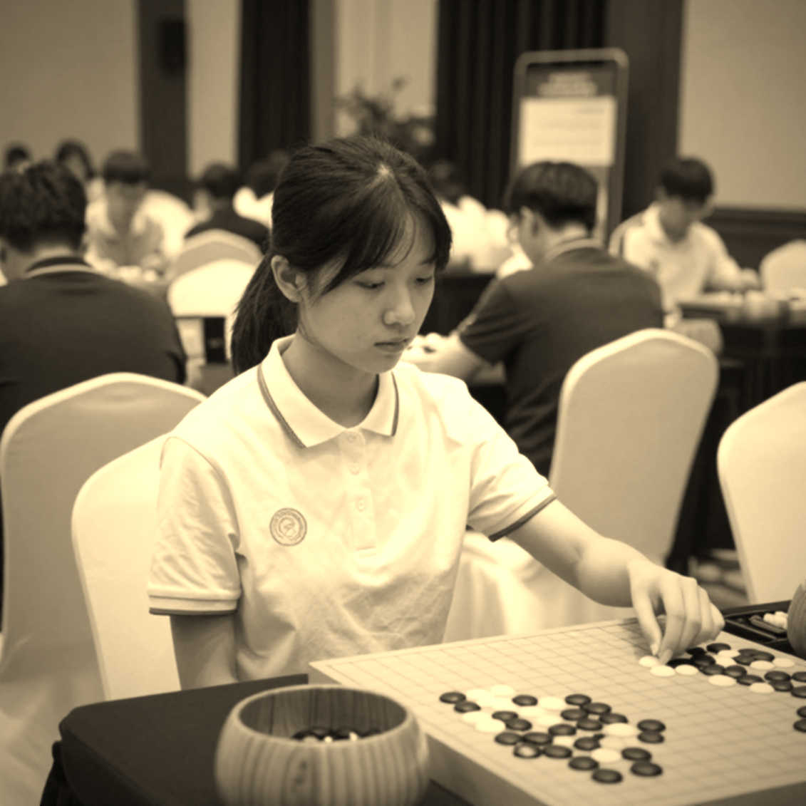 ChessBase Magazine #225: प्राग के 27 मिनिएचर, चार एनोटेटर और एक ऐसा दावा जिसकी तारीख़ गायब है